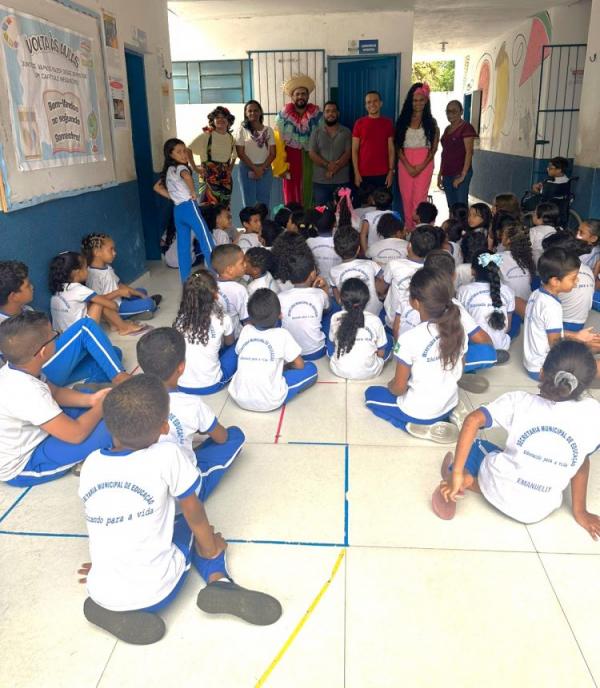 Cultura de Floriano leva Biblioteca Itinerante à Escola Municipal Dorinha Carvalho(Imagem:Secom)