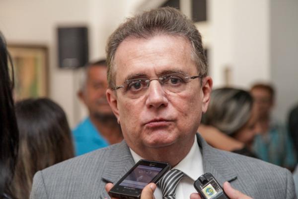 Flávio Nogueira critica pedido de impeachment de Dilma