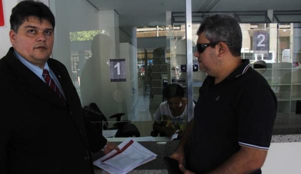 Petr&ocirc;nio Filho (&agrave; direita) revela que oposi&ccedil;&atilde;o possui dois nomes como poss&iacute;veis candidatos.(Imagem:Wenner Tito)