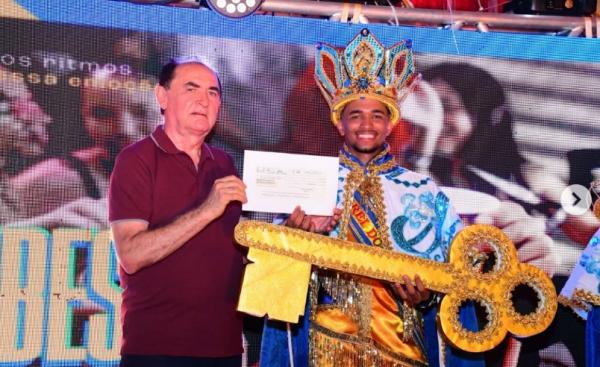 Pedro Henrique e Samara Martins são coroados Rei e Rainha do Carnaval 2026 em Floriano(Imagem:Secom)