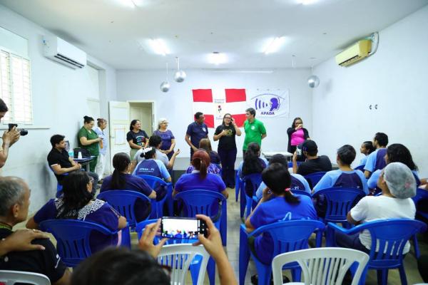 Joel Rodrigues ouve demandas de pessoas com deficiência e neurodivergentes(Imagem:Ascom)