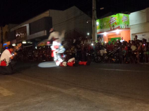 Cajueiro Motos promoveu Show de manobras com a Equipe For&ccedil;a e Ac&atilde;o em Floriano.(Imagem:FlorianoNews)