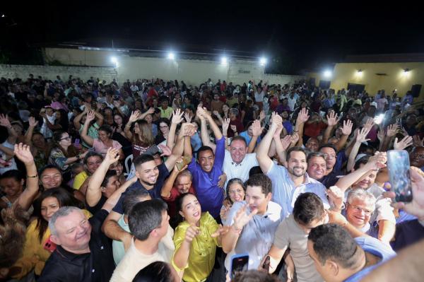 Joel Rodrigues apresenta algumas propostas em evento com multidão na zona Sudeste de Teresina(Imagem:Ascom)