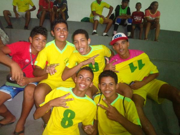Jogos Escolares Florianense atrai grande p&uacute;blico em Gin&aacute;sio Poliesportivo.(Imagem:FlorianoNews)