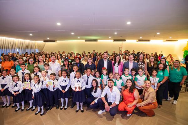 Col&oacute;quio promovido pela Seduc mostra como crian&ccedil;as podem aprender brincando(Imagem:Let&iacute;cia Santos)