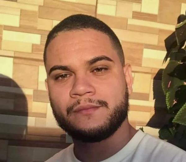 Estudante de fisioterapia morre ao cair de palco durante festa no Piauí