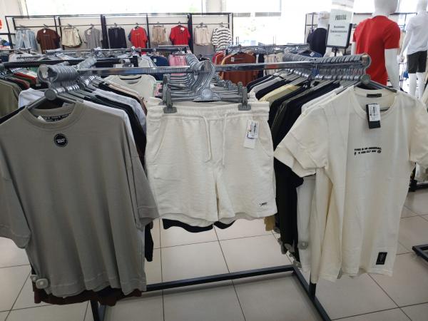 Setor de Moda do Armazém Paraíba em Floriano segue com promoções até o fim do mês.(Imagem:FlorianoNews)