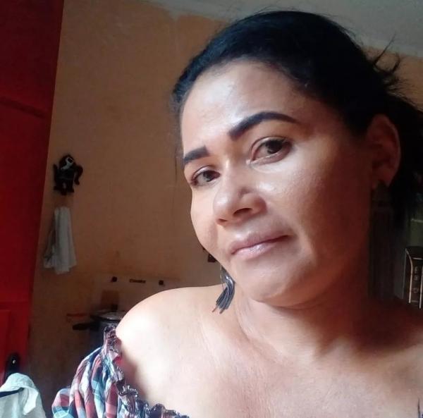 Dom&eacute;stica Valdirene Torquato, de 42 anos, foi morta a facadas em Teresina.(Imagem:Reprodu&ccedil;&atilde;o)