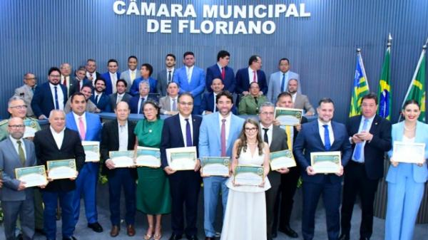 https://floriano.pi.leg.br/camarafloriano/noticia/exibir/?id=14869(Imagem:Reprodução/CMF)
