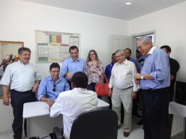 Prefeitura de Floriano inaugura Posto de Sa&uacute;de do bairro Caixa D?&aacute;gua.(Imagem:FlorianoNews)