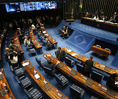 Após pressão, Senado recua e desiste de afrouxar regras eleitorais