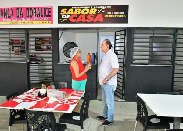 Prefeito de Floriano visita Mercado Público Central e anuncia melhorias.(Imagem:Reprodução/Instagram)