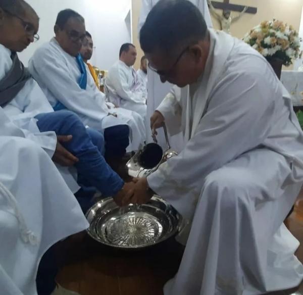 Fi&eacute;is da Igreja Cat&oacute;lica de Floriano e Bar&atilde;o de Graja&uacute; participam da Missa da Ceia do Senhor(Imagem:Reprodu&ccedil;&atilde;o)