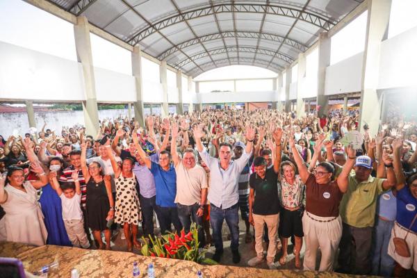 Ciro Nogueira e Joel Rodrigues são recebidos com apoio e carinho popular durante evento em Porto(Imagem:Ascom)