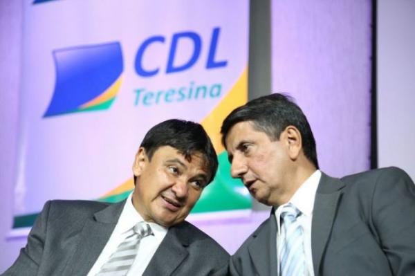 Posse da nova diretoria do CDL e FCDL.(Imagem:Marcelo Cardoso)