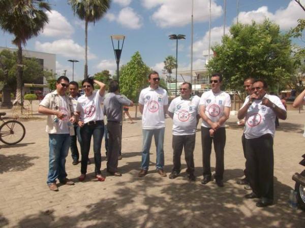 Prefeito Gilberto Junior participa do encerramento da Semana do Tr&acirc;nsito.(Imagem:Marcelo Roxo)