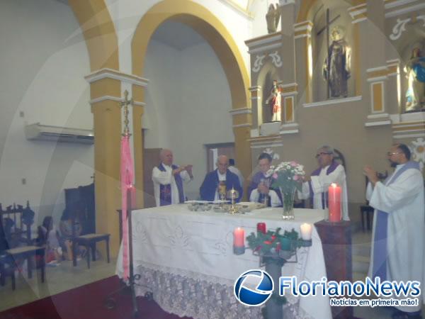 Diocese de Floriano inicia cerim&ocirc;nia de abertura da Porta Santa.(Imagem:FlorianoNews)