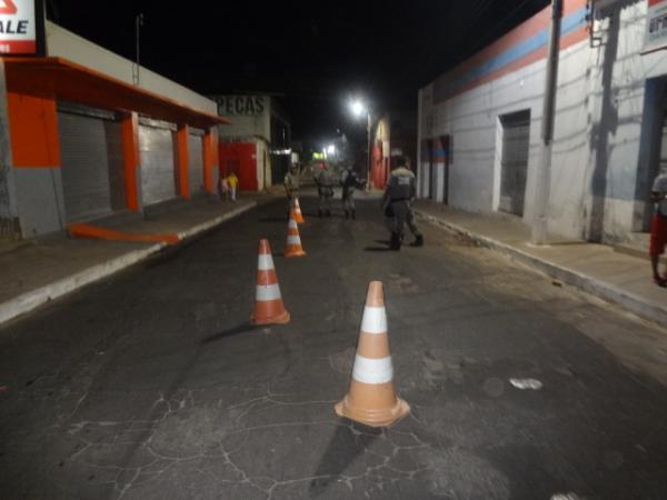 Pol&iacute;cia Militar realiza blitz educativa em Floriano.(Imagem:FlorianoNews)
