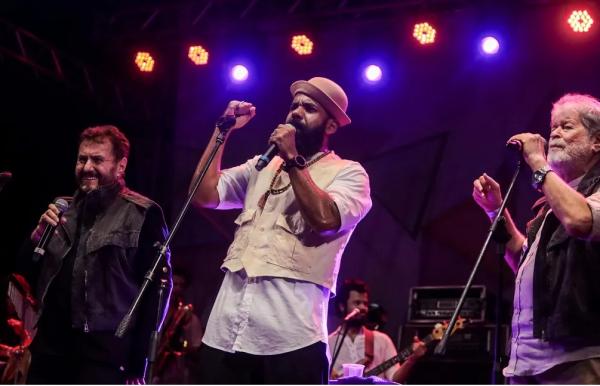 Russo Passapusso se irmana com Antonio Carlos & Jocafi ao fechar festival Radioca com estreia do sho