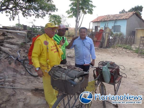 Vereador faz doa&ccedil;&atilde;o de bicicleta para trabalhador.(Imagem:FlorianoNews)