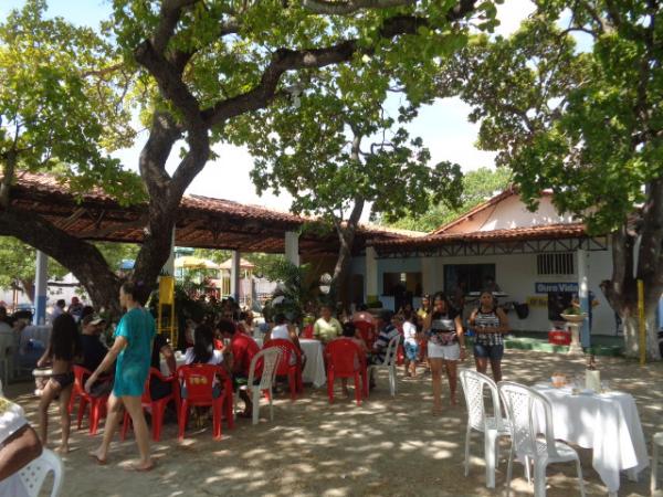 Dia dos pais em Floriano comemorado com festas na AABB e no Clube dos Professores