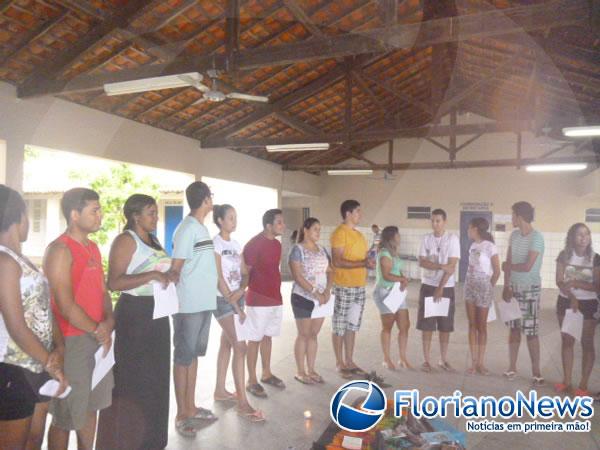 Par&oacute;quia Nossa Senhora das Gra&ccedil;as realiza Encontro da Forma&ccedil;&atilde;o Base da JUFRA.(Imagem:FlorianoNews)