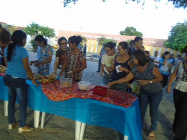 Comunidade cat&oacute;lica de Floriano celebra Nossa Senhora das Gra&ccedil;as.(Imagem:FlorianoNews)
