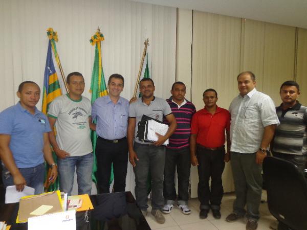 Gilberto Júnior participou de reunião com Sindicato dos Servidores Públicos Municipais de Floriano