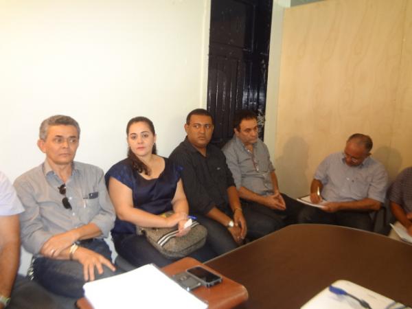 Gilberto Júnior realizou primeira reunião com equipe de secretários.(Imagem:FlorianoNews)