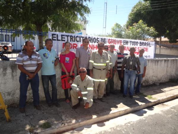 Servidores da Eletrobrás iniciaram paralisação de 72 horas em Floriano