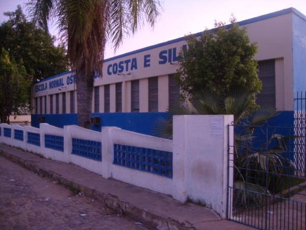 Escola estadual - 5h da manha(Imagem:reda&ccedil;ao)