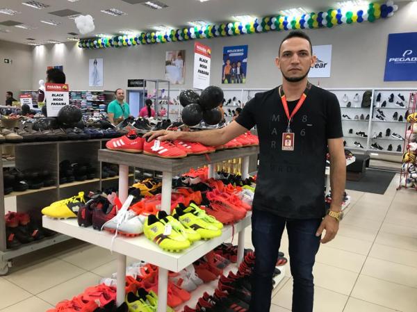 Wagner, colaborador do setor de cal&ccedil;ados(Imagem:FlorianoNews)