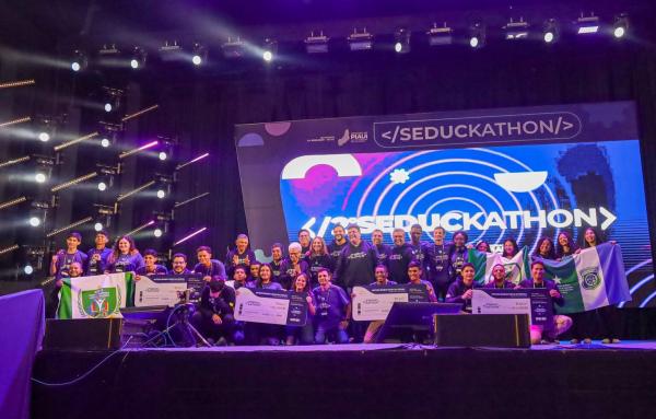 Alunos conquistam o mundo com projetos de sustentabilidade, tecnologia e educação financeira