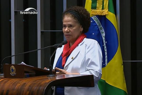 Regina Sousa em dircurso no Senado sobre o impeachment.(Imagem: Reprodu&ccedil;&atilde;o/TV Senado)