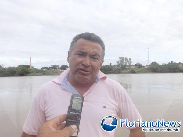 Realizada substitui&ccedil;&atilde;o de bomba de suc&ccedil;&atilde;o por equipamento de maior vaz&atilde;o em Bar&atilde;o de Graja&uacute;.(Imagem:FlorianoNews)