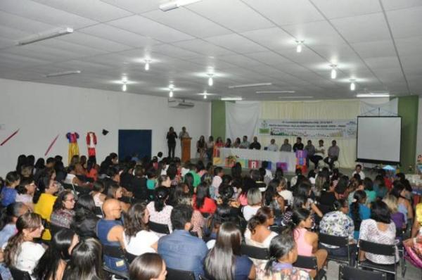 Educadores participam do IV Seminário Intermunicipal do PNAIC em Floriano