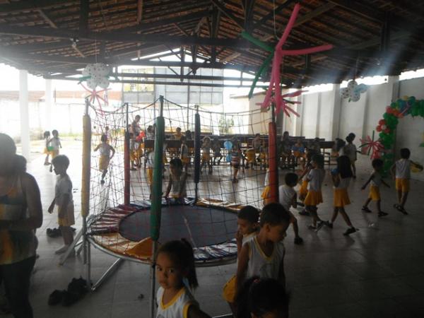  Escola Mega de Floriano realizou manh&atilde; recreativa em comemora&ccedil;&atilde;o ao Dia da Crian&ccedil;a.(Imagem:FlorianoNews)
