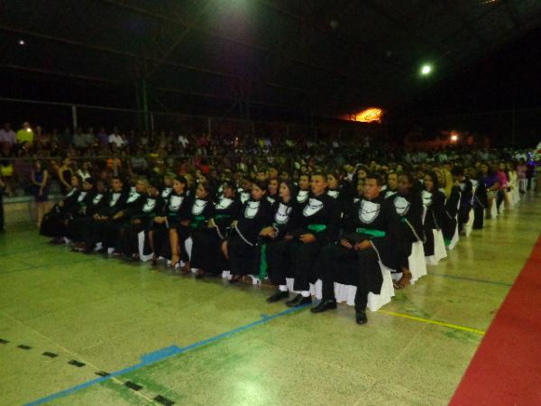 Col&eacute;gio T&eacute;cnico de Floriano realiza formatura de quatro cursos.(Imagem:FlorianoNews)