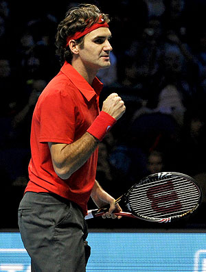 Roger Federer derrota Djokovic e vai decidir o ATP Finals contra Rafa Nadal