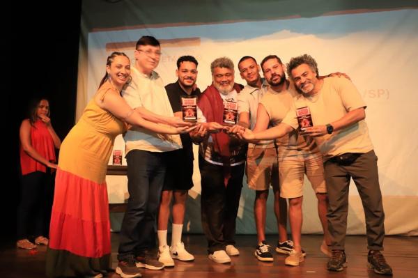 Conheça os premiados com o Troféu Harém 40 Anos no Festival Nacional de Teatro do Piauí(Imagem:Ascom Escalet)
