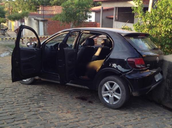 Homem estava no ve&iacute;culo com outras tr&ecirc;s pessoas na Zona Sul de Teresina.(Imagem:Gilcilene Ara&uacute;jo/G1)