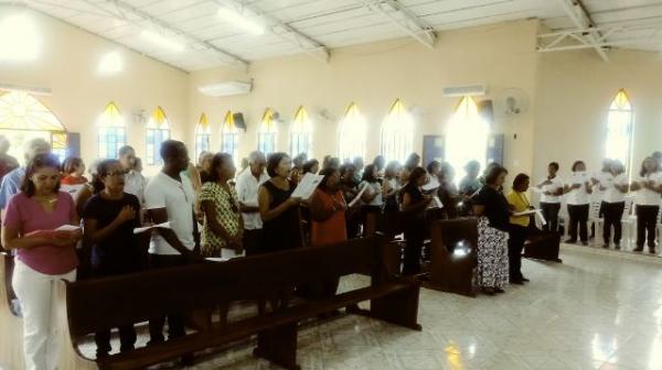 Missa em a&ccedil;&atilde;o de gra&ccedil;as celebra do Dia do Aposentado em Floriano.(Imagem:FlorianoNews)
