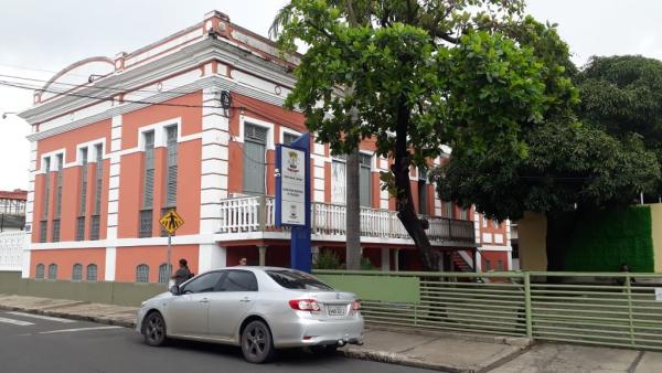 Semec abre processo seletivo para mil vagas de estágio com remuneração de até R$936,99