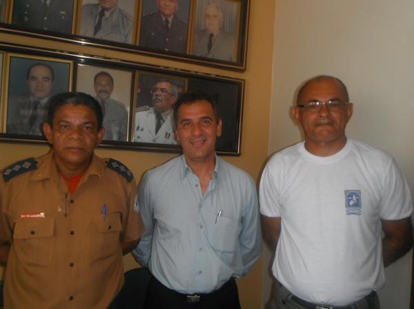 Cap. Carlos Augusto, Gilberto Jr e Cel. Lisandro(Imagem:FlorianoNews)