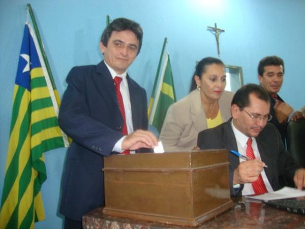 Definido o n&uacute;mero de parlamentares para a pr&oacute;xima legislatura. (Imagem:FlorianoNews)