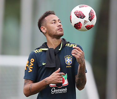 Técnico da Bélgica minimiza criticas a Neymar por quedas