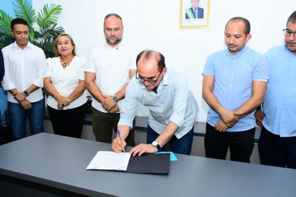 Prefeitura de Floriano lan&ccedil;a editais de concurso p&uacute;blico com vagas imediatas e cadastro de reserva(Imagem:Secom)