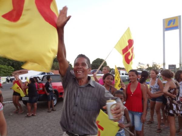 Realizada caminhada da Coliga&ccedil;&atilde;o Unidos por Bar&atilde;o.(Imagem:FlorianoNews)