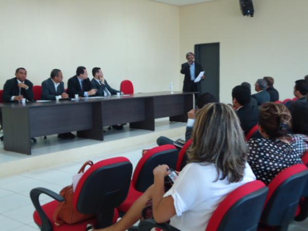 Audiência na OAB de Floriano discute problemas do Poder Judiciário