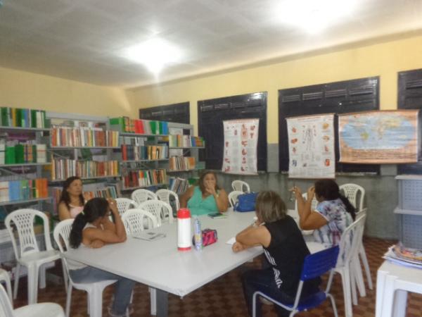 Unidade Escolar Lindolfo Uchôa realiza Encontro Pedagógico.(Imagem:FlorianoNews)